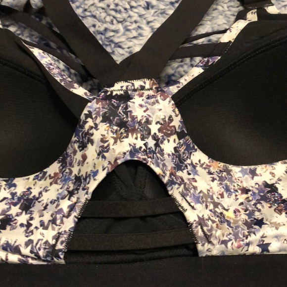 Victoria’s Secret Sport Bra 34C - Picture 6 of 7